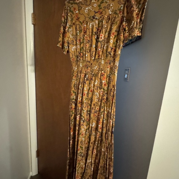 Baltic Born Floral Short-Sleeve Maxi Dress size medium - Picture 2 of 4